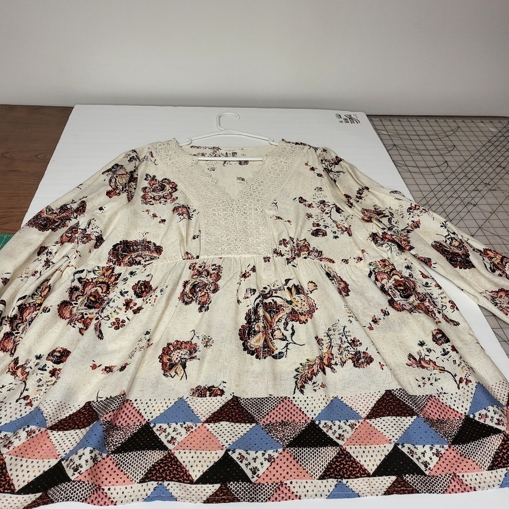 Maurices Women's Floral Blouse - Picture 2 of 5